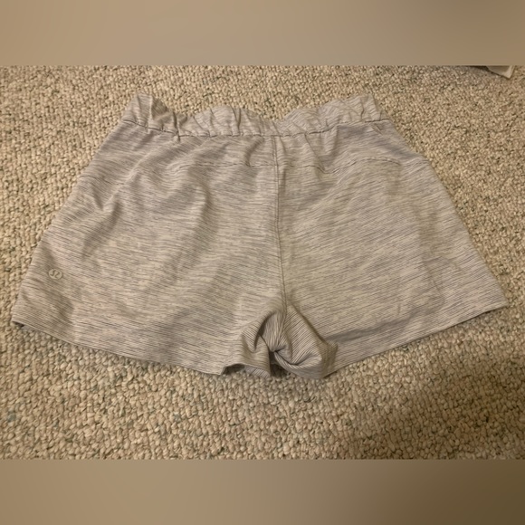 Lululemon shorts- Basically new - Picture 2 of 4